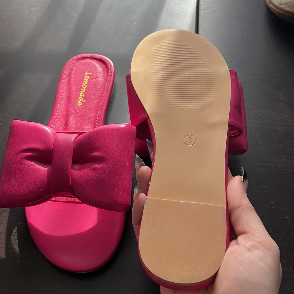 Lemonade pink flip flops - Picture 3 of 3